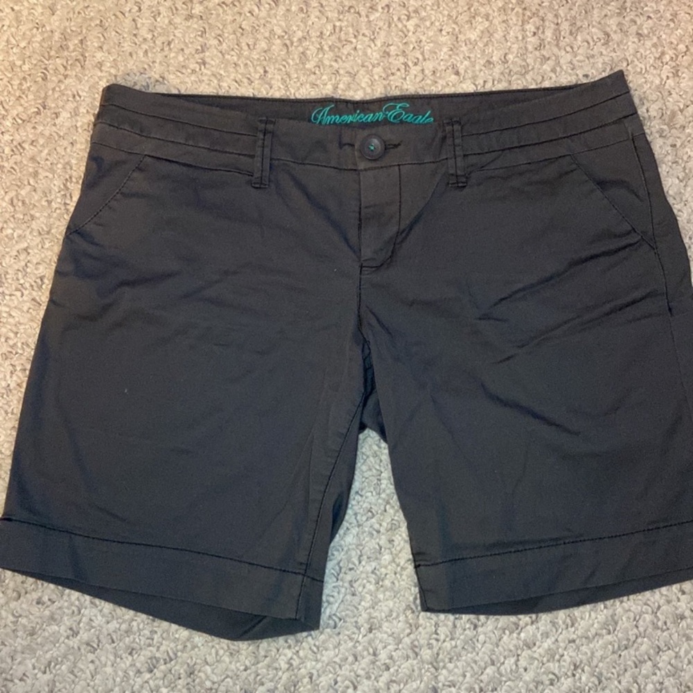 American Eagle size 16 gray Bermuda shorts